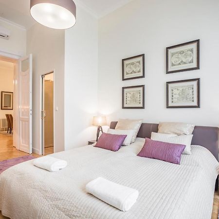Modernized Unique Huge Central Apartment On 135Sqm Budapest Esterno foto
