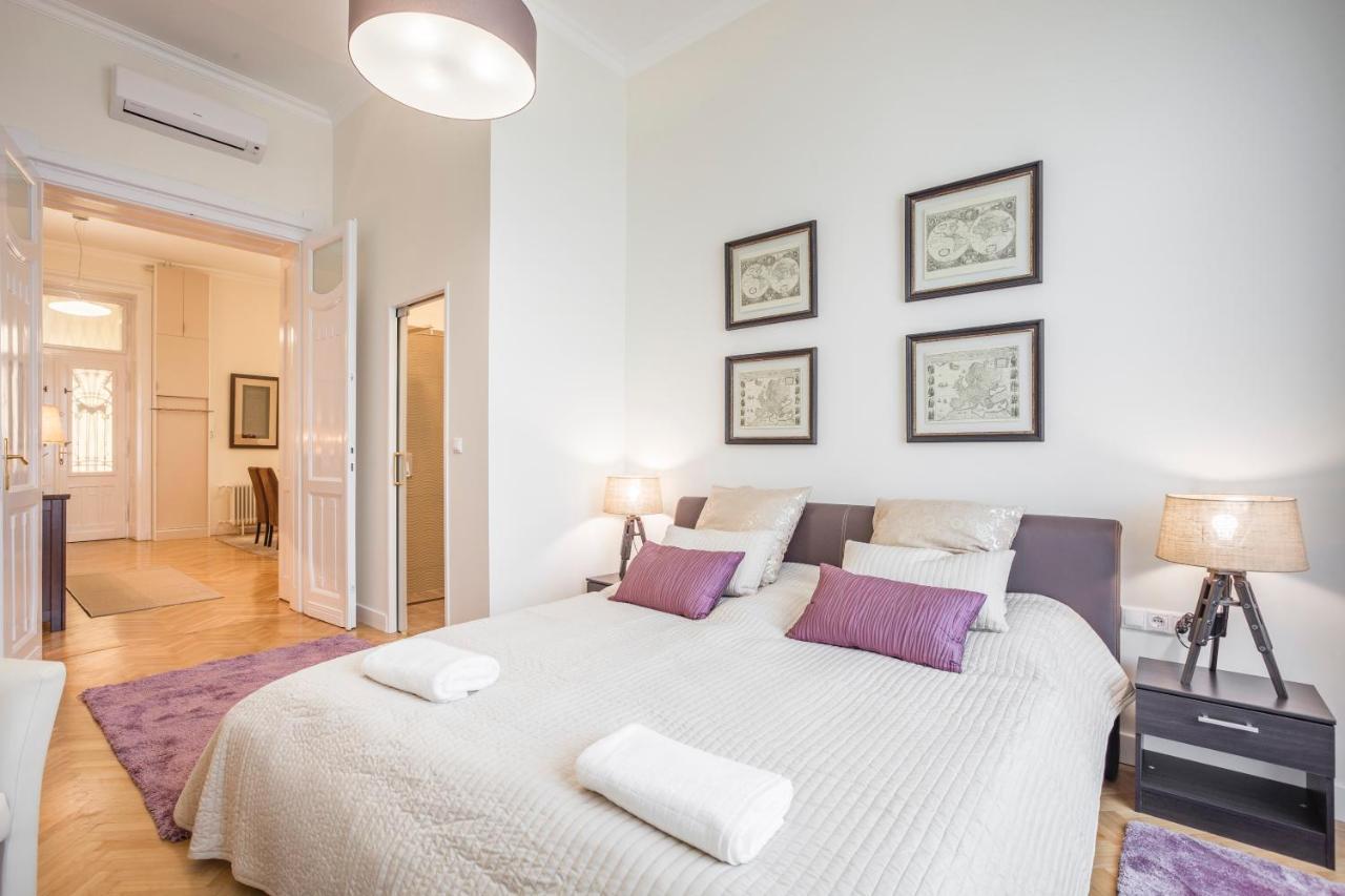 Modernized Unique Huge Central Apartment On 135Sqm Budapest Esterno foto