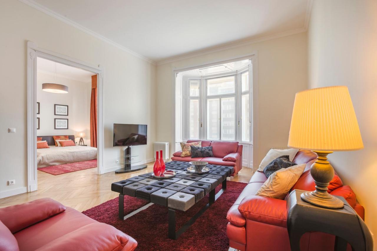 Modernized Unique Huge Central Apartment On 135Sqm Budapest Esterno foto