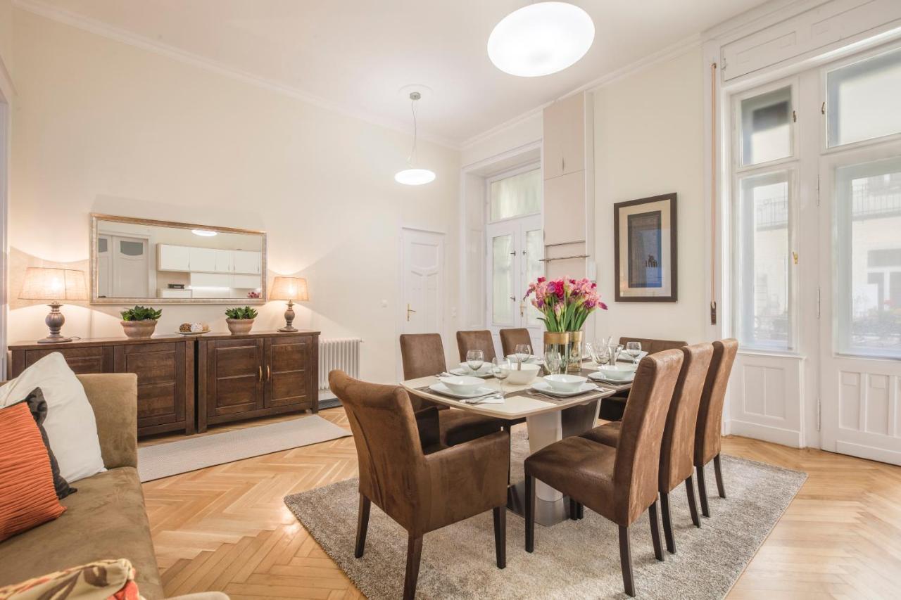 Modernized Unique Huge Central Apartment On 135Sqm Budapest Esterno foto